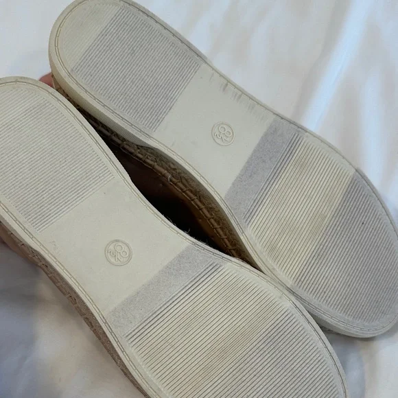 Women's Casual Tan Sneakers - Picture 6 of 6